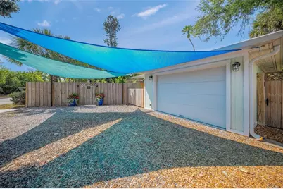 3424 Old Oak Drive, Sarasota, FL 34239 - Photo 5