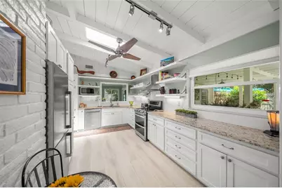 3424 Old Oak Drive, Sarasota, FL 34239 - Photo 9