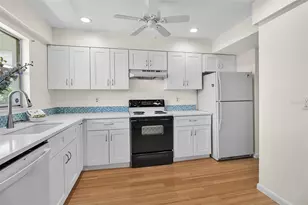 3987 Maceachen Blvd, Sarasota, FL 34233 - Photo 5