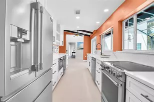 608 Gardenia Dr, Venice, FL 34285 - Photo 7