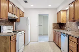 5803 21st St W, Bradenton, FL 34207 - Photo 11