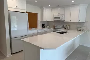 6120 Country Club Way, Sarasota, FL 34243 - Photo 9