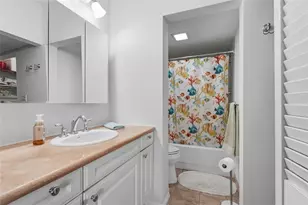 3240 Gulf of Mexico Dr, Longboat Key, FL 34228 - Photo 9