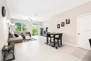 633 Royal Empress Dr, Ruskin, FL 33570 - Photo 3