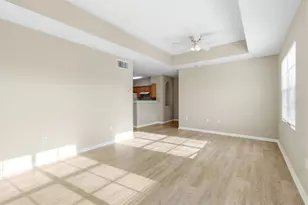 1015 Villagio Cir, Sarasota, FL 34237 - Photo 7