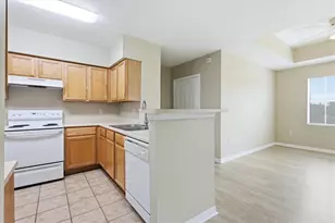 1015 Villagio Cir, Sarasota, FL 34237 - Photo 13
