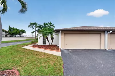 3501 N Village Court #220, Sarasota, FL 34231 - Photo 1