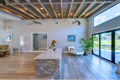 3636 Mineola Drive, Sarasota, FL 34239 - Photo 9