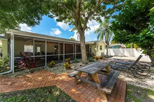 2363 Milford Cir, Sarasota, FL 34239 - Photo 27