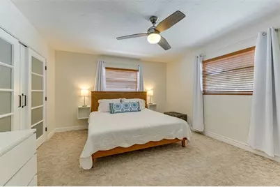 2363 Milford Circle, Sarasota, FL 34239 - Photo 9