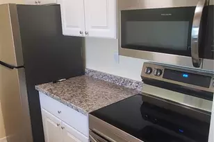 3531 59th Ave W, Bradenton, FL 34210 - Photo 9