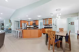 1880 Loma Linda St, Sarasota, FL 34239 - Photo 11