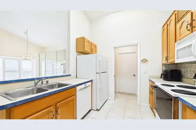 2013 W Del Webb Boulevard, Sun City Center, FL 33573 - Photo 9