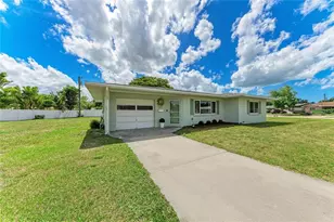 2811 33rd Ave W, Bradenton, FL 34205 - Photo 1
