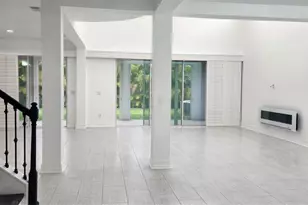 7592 Aguila Dr, Sarasota, FL 34240 - Photo 17
