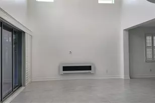 7592 Aguila Dr, Sarasota, FL 34240 - Photo 9