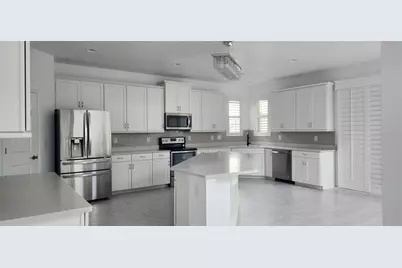 7592 Aguila Drive, Sarasota, FL 34240 - Photo 7