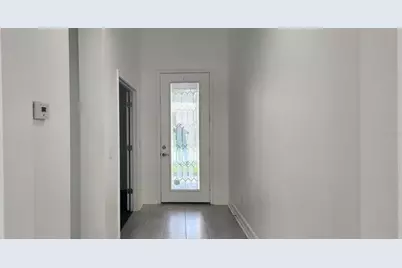 7592 Aguila Drive, Sarasota, FL 34240 - Photo 11