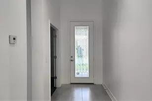 7592 Aguila Dr, Sarasota, FL 34240 - Photo 11