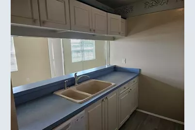 3851 59th Avenue W #3851, Bradenton, FL 34210 - Photo 5