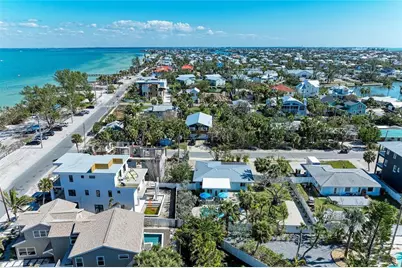 165 Crescent Drive, Anna Maria, FL 34216 - Photo 43