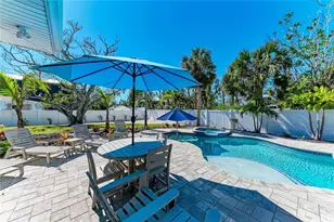 165 Crescent Dr, Anna Maria, FL 34216 - Photo 31