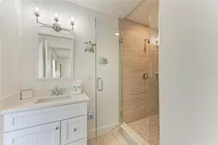 165 Crescent Dr, Anna Maria, FL 34216 - Photo 23