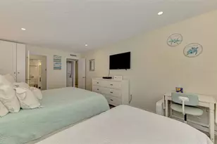 1612 Stickney Point Rd, Sarasota, FL 34231 - Photo 23