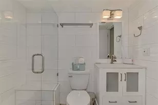 1612 Stickney Point Rd, Sarasota, FL 34231 - Photo 25