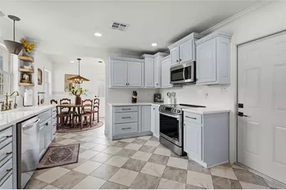 7746 Westmoreland Drive, Sarasota, FL 34243 - Photo 11