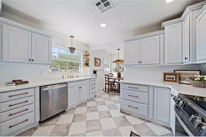 7746 Westmoreland Drive, Sarasota, FL 34243 - Photo 3