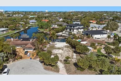 5448 Azure Way, Sarasota, FL 34242 - Photo 3