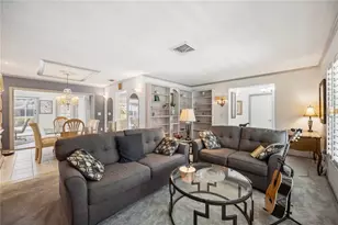 965 E Gondola Dr, Venice, FL 34293 - Photo 11