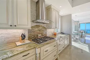 1300 Benjamin Franklin Dr, Sarasota, FL 34236 - Photo 23