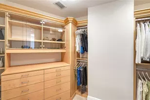 1300 Benjamin Franklin Dr, Sarasota, FL 34236 - Photo 27