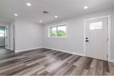 717 W Winifred Street, Avon Park, FL 33825 - Photo 5