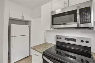 1618 43rd St S, Saint Petersburg, FL 33711 - Photo 5