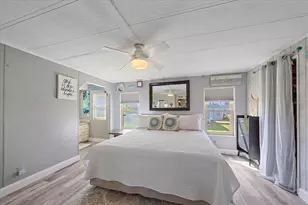 137 Lakeview Dr, Palmetto, FL 34221 - Photo 17