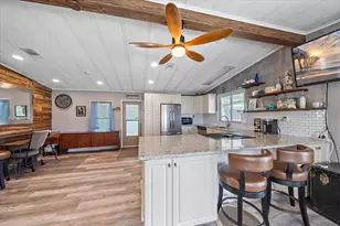 137 Lakeview Dr, Palmetto, FL 34221 - Photo 15