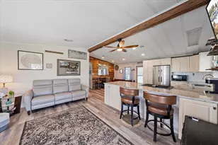 137 Lakeview Dr, Palmetto, FL 34221 - Photo 13