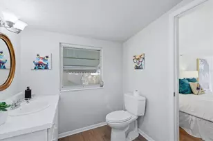 3876 Prudence Dr, Sarasota, FL 34235 - Photo 29