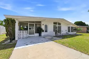 3876 Prudence Dr, Sarasota, FL 34235 - Photo 9