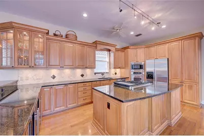 7825 Wilton Crescent Circle, University Park, FL 34201 - Photo 3