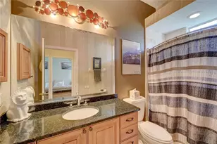 7825 Wilton Crescent Cir, University Park, FL 34201 - Photo 17