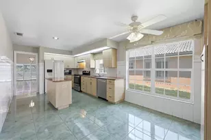 4738 Dundee Dr, Bradenton, FL 34210 - Photo 13