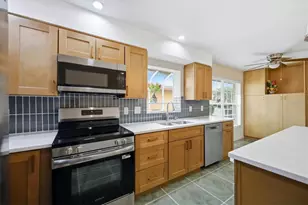 4738 Dundee Dr, Bradenton, FL 34210 - Photo 5