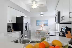 9320 Clubside Cir, Sarasota, FL 34238 - Photo 9