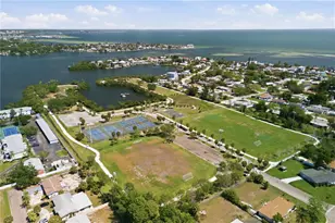 3871 Mariner Dr, Saint Petersburg, FL 33705 - Photo 41