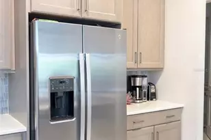 1055 Waterline Ct, Sarasota, FL 34240 - Photo 11