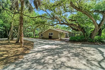 3705 62nd Street E, Bradenton, FL 34208 - Photo 5